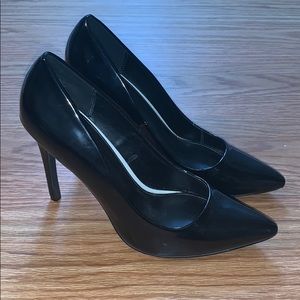 Black like new heels